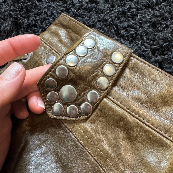Brown leather studded hot shorts from H&M - Picture 5 of 12